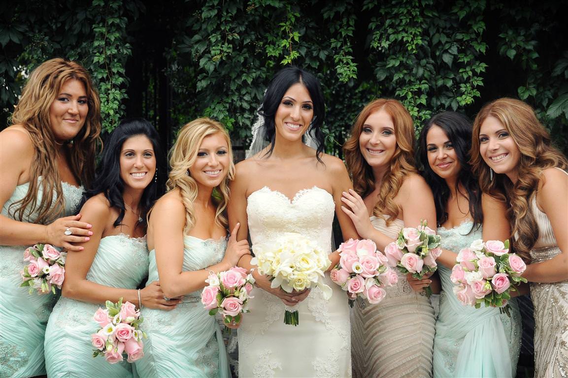 astonishing wedding group portrait bride bridesmaids colored photo by lavimage montreal