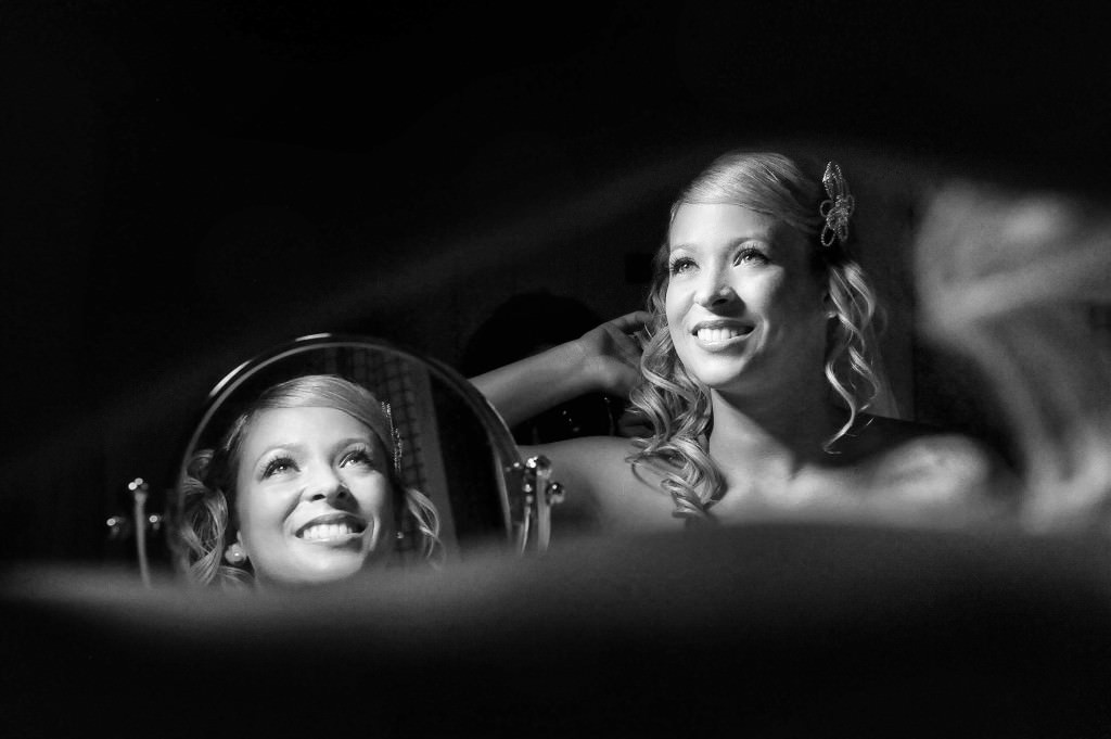 black white wedding photos getting ready bride double reflection artistic shot by lavimage montreal