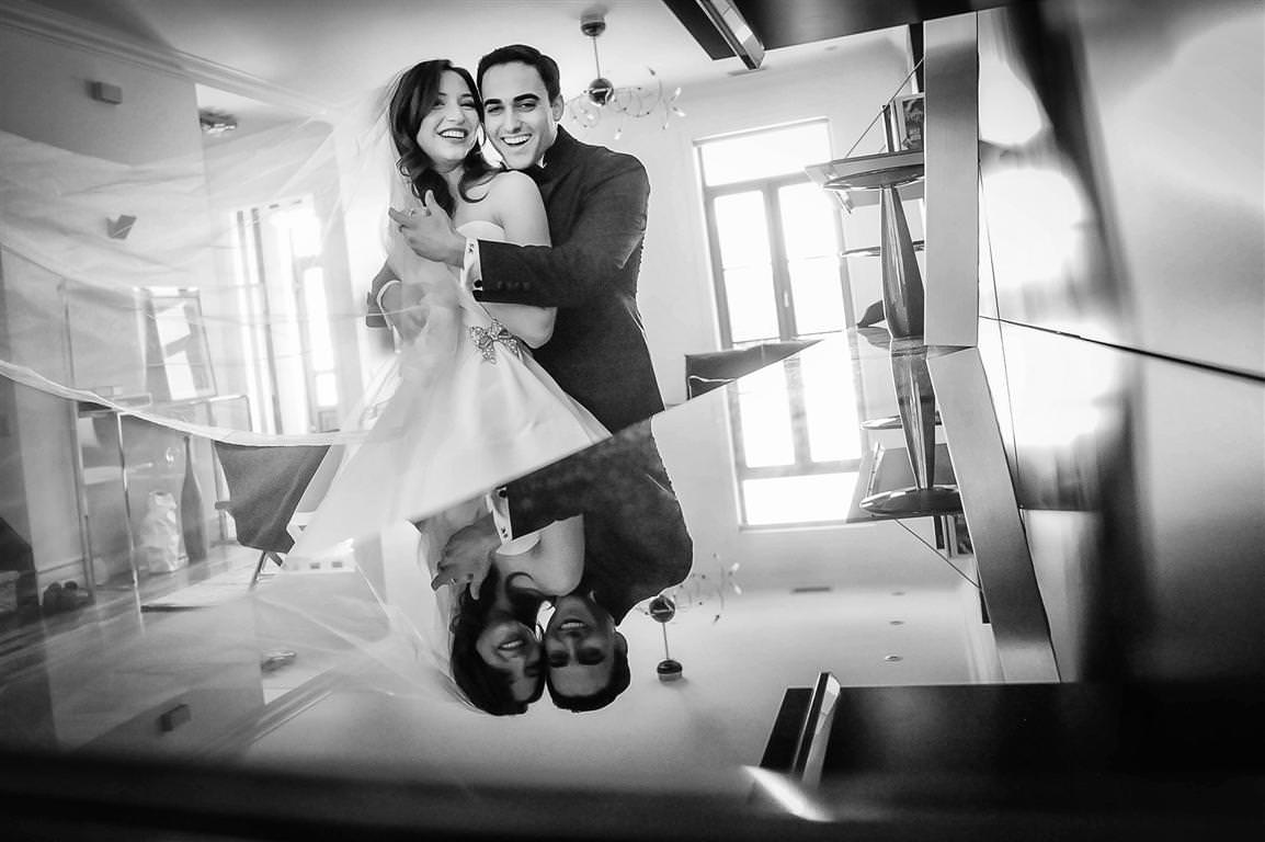 Portrait of bride and groom at the Jewish wedding at Shaare Hashomayim synagogue photographed by La V image- Wedding photographer Montreal