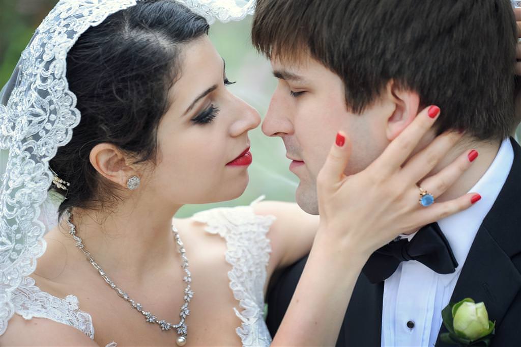 colored wedding photos couple together facing each other portrait by lavimage montreal Ritz Carlton wedding